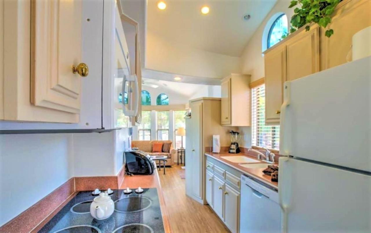 Sedona Pines Resort Exterior photo A typical kitchen in a park model