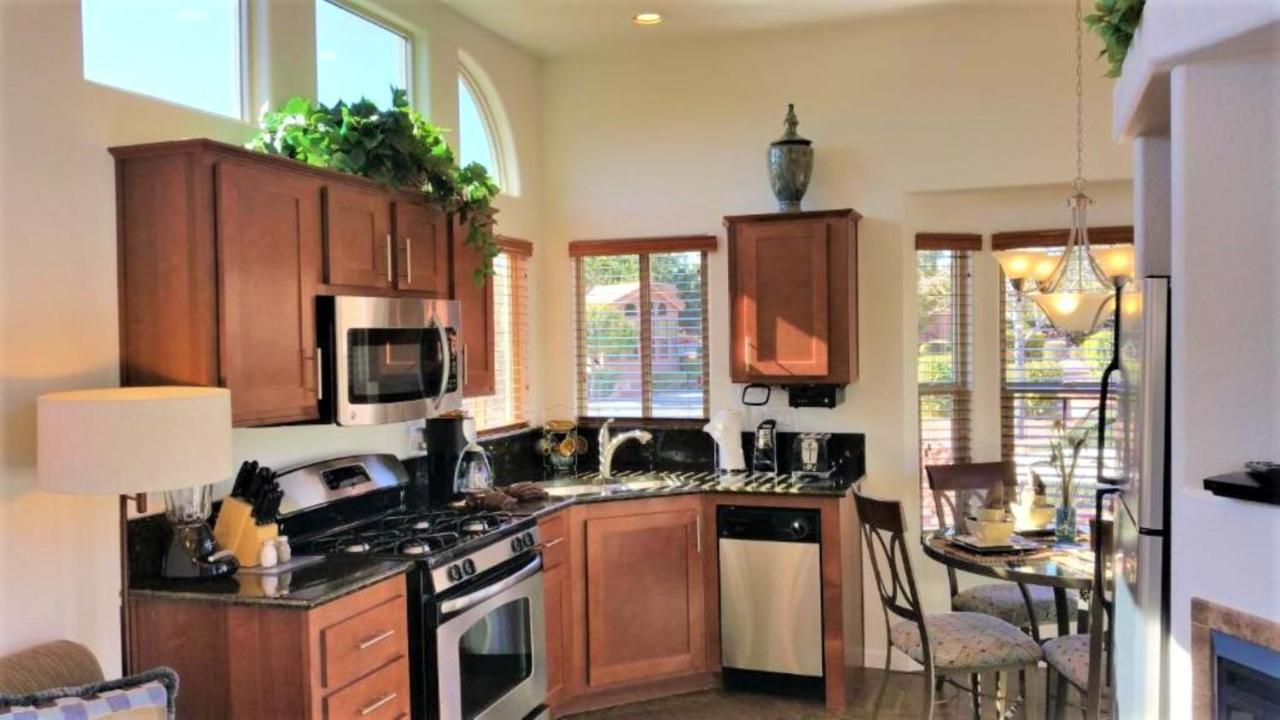 Sedona Pines Resort Exterior photo A kitchen in a typical American home