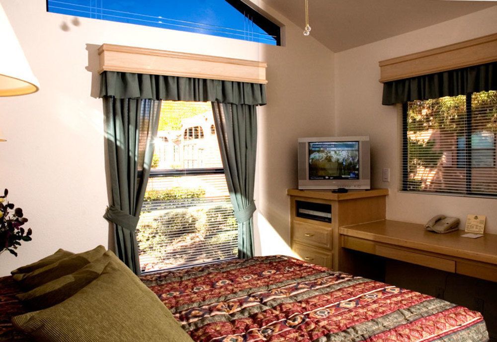 Sedona Pines Resort Exterior photo A typical room at the hotel