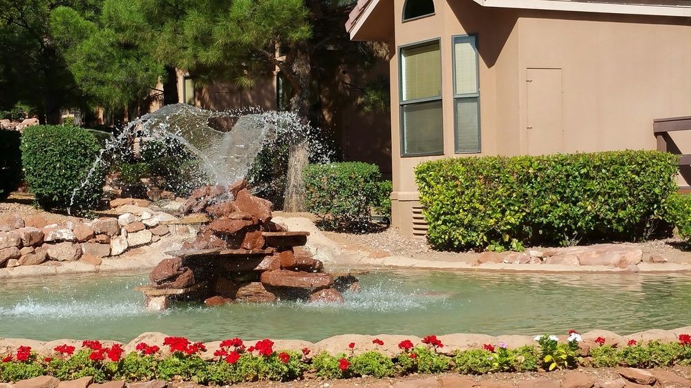 Sedona Pines Resort Exterior photo Fountain at the Arizona Inn